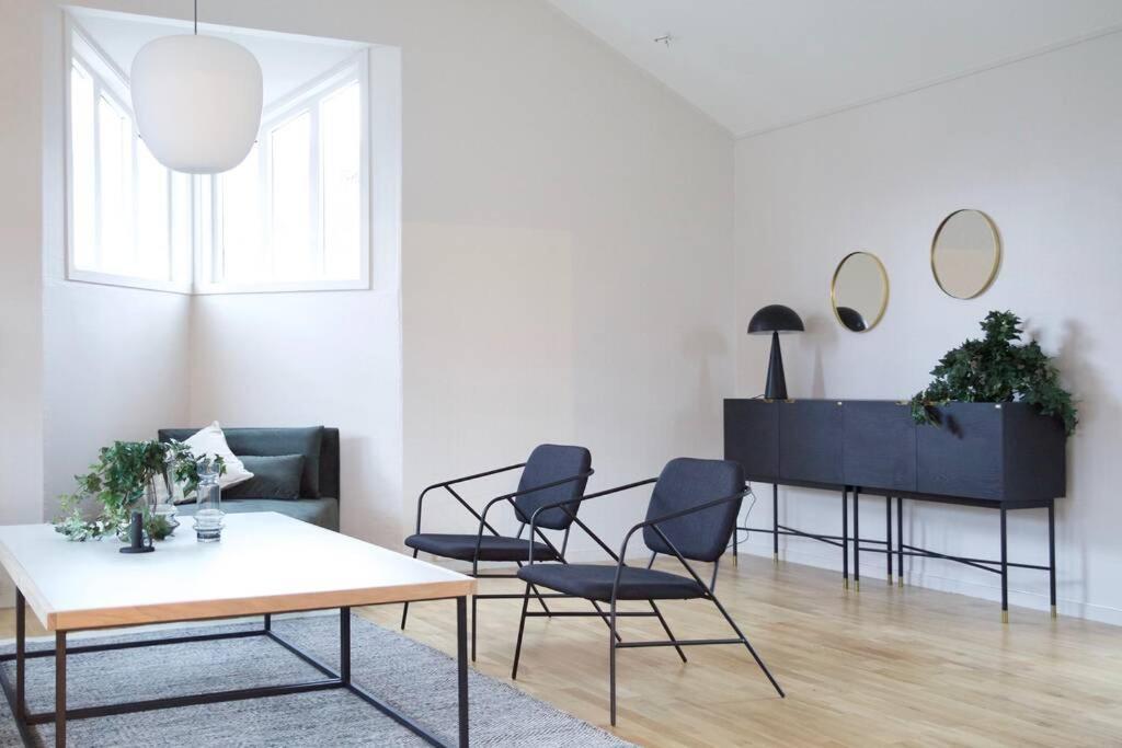 Central Large Modern House With A View Tromsø Extérieur photo